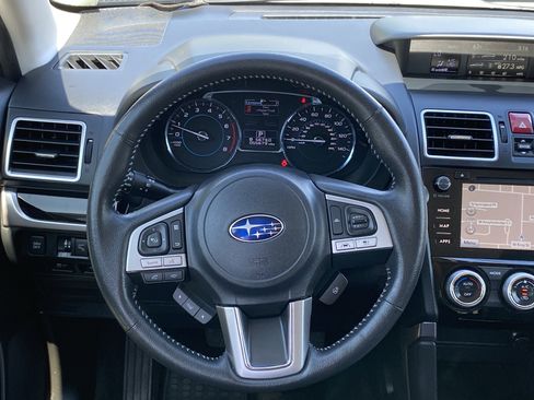 Used 2017 Subaru Forester 2.5i Touring AWD/4WD image 10