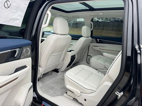 New 2026 Buick Enclave Avenir w/ Super Cruise Package image 23