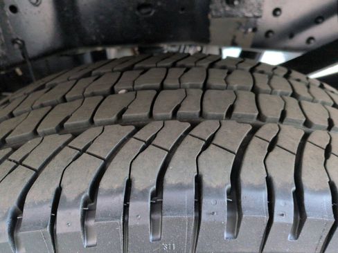 Used 2015 Ford F350 Lariat image 22