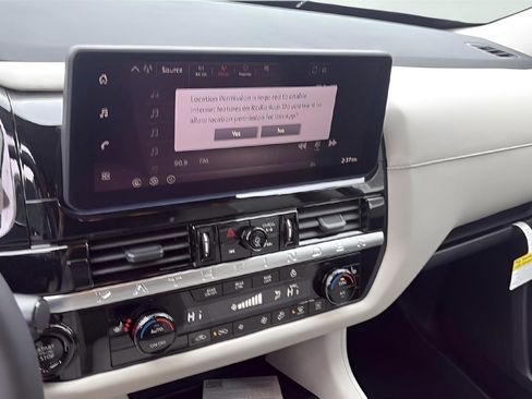 New 2026 Nissan Pathfinder SV image 25