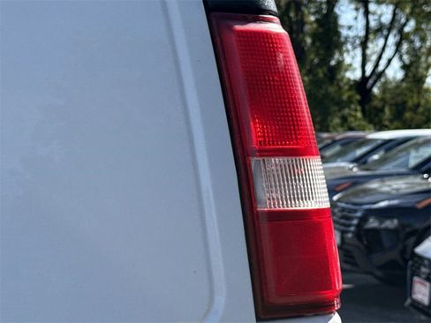 Used 2017 Chevrolet Express 3500 image 20