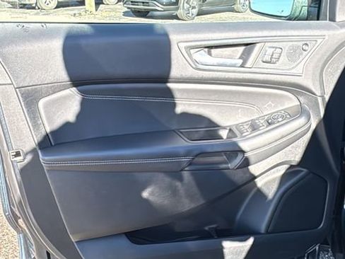 Certified 2024 Ford Edge Titanium image 8