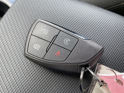 Used 2026 Chevrolet Equinox LT w/ Safety and Technology Package FWD image 38