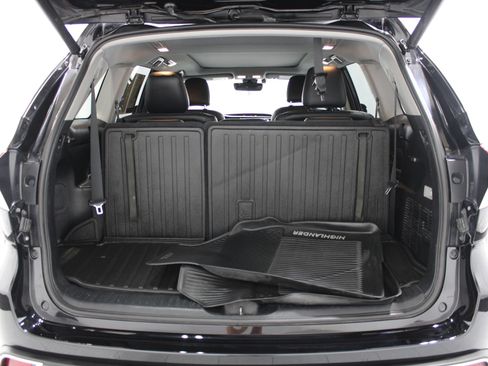 Used 2018 Toyota Highlander Limited Platinum AWD/4WD image 21