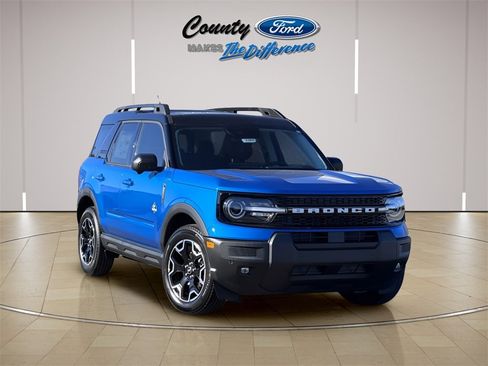 New 2025 Ford Bronco Sport Outer Banks w/ Outer Banks Tech Package+ image 1