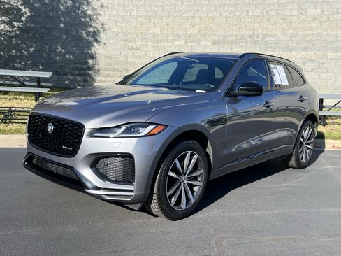 Certified 2025 Jaguar F-PACE R-Dynamic S image 2
