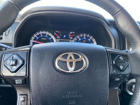Used 2018 Toyota 4Runner TRD Off-Road image 15