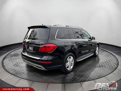 Used 2015 Mercedes-Benz GL 450 4MATIC w/ Parking Assist Package image 5