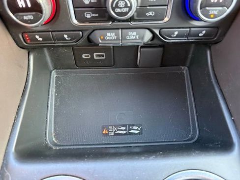 Used 2021 Chevrolet Tahoe LT image 34