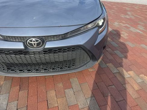 Used 2022 Toyota Corolla LE FWD image 23