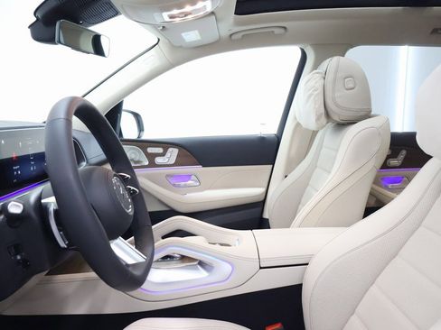 New 2026 Mercedes-Benz GLS 450 4MATIC image 13