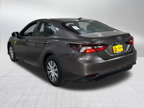 Certified 2022 Toyota Camry LE FWD image 4