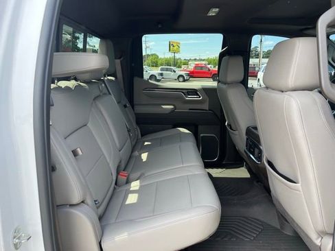 Used 2024 Chevrolet Silverado 1500 LTZ AWD/4WD image 10