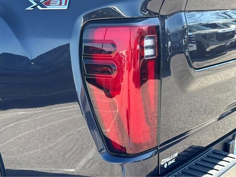 New 2026 GMC Sierra 2500 SLT w/ SLT Premium Package image 20