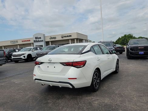 Used 2024 Nissan Sentra SV FWD image 5