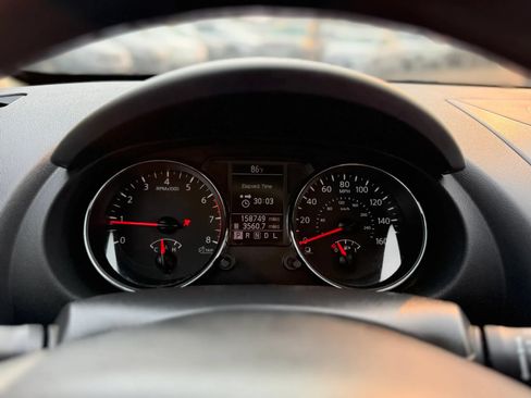 Used 2011 Nissan Rogue S FWD image 19