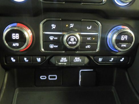 Used 2021 GMC Yukon XL SLT RWD image 45