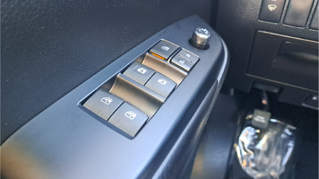 Used 2018 Toyota Highlander SE AWD/4WD image 26