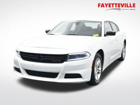 Used 2023 Dodge Charger SXT image 1