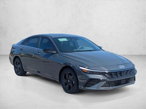 New 2026 Hyundai Elantra SEL Sport Premium FWD image 7
