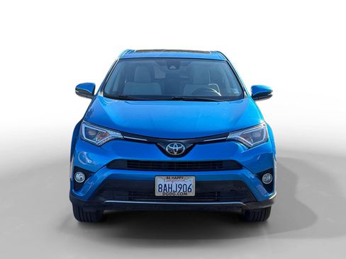 Used 2017 Toyota RAV4 XLE image 8