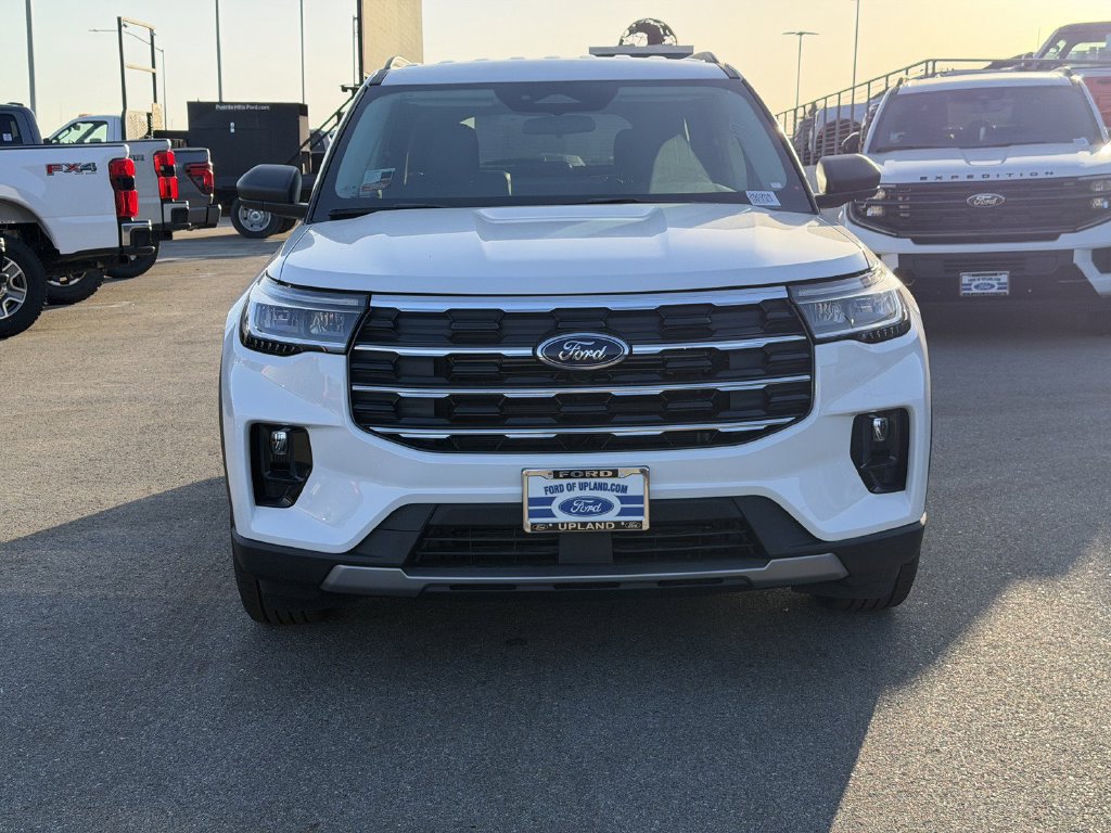 New 2026 Ford Explorer Active w/ Active Comfort Package RWD image 2