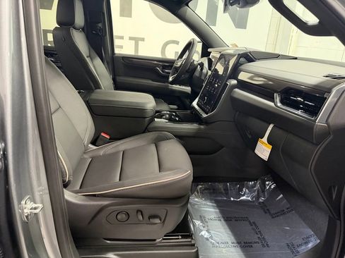 New 2026 GMC Yukon Elevation w/ LPO, Floor Liner Package image 28