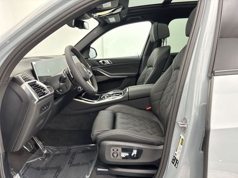 New 2026 BMW X5 xDrive40i w/ M Sport Package AWD/4WD image 25