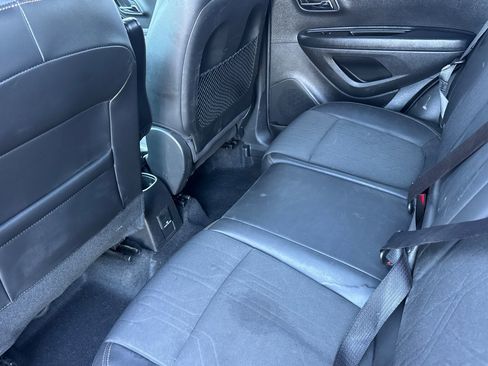 Used 2022 Chevrolet Trax LT w/ Driver Confidence Package AWD/4WD image 12
