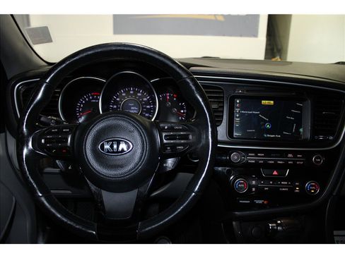 Used 2015 Kia Optima EX w/ EX Premium Package image 36