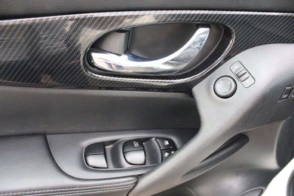 Used 2017 Nissan Rogue SL w/ SL Premium Package AWD/4WD image 20