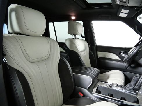 Used 2019 INFINITI QX80 Limited w/ All-Season Package AWD/4WD image 11