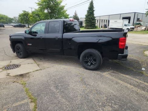 Used 2017 Chevrolet Silverado 1500 LT w/ Midnight Edition AWD/4WD image 24
