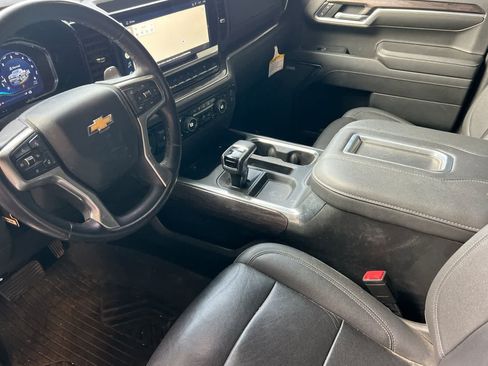Used 2022 Chevrolet Silverado 1500 LTZ AWD/4WD image 14