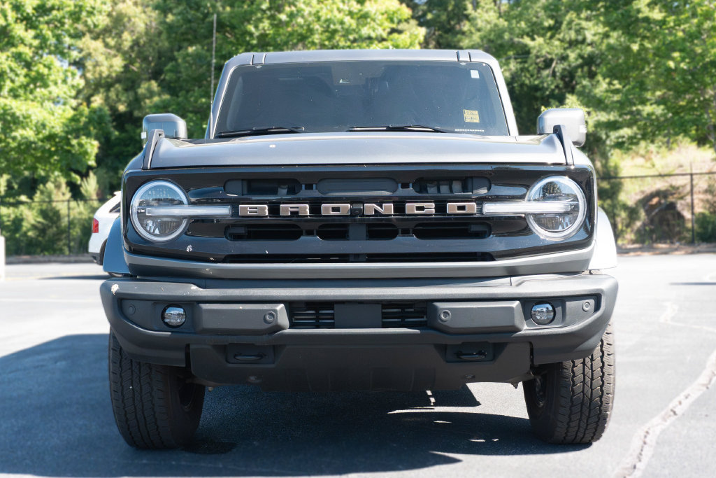 Used 2024 Ford Bronco Outer Banks AWD/4WD image 3