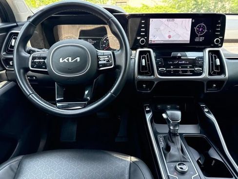 Used 2022 Kia Sorento S w/ Panoramic Sunroof Package AWD/4WD image 23