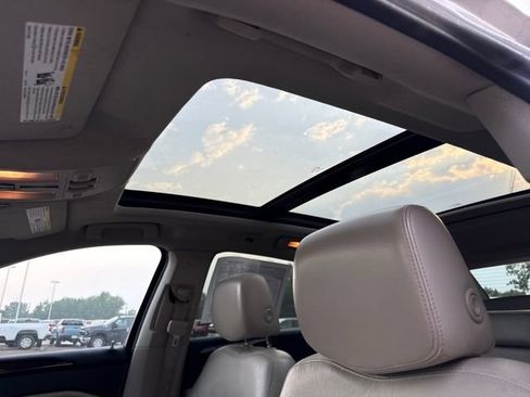 Used 2012 Cadillac SRX Luxury AWD/4WD image 21