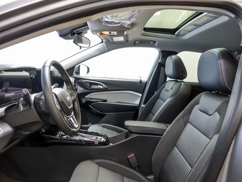 New 2026 Chevrolet Trax LT image 10