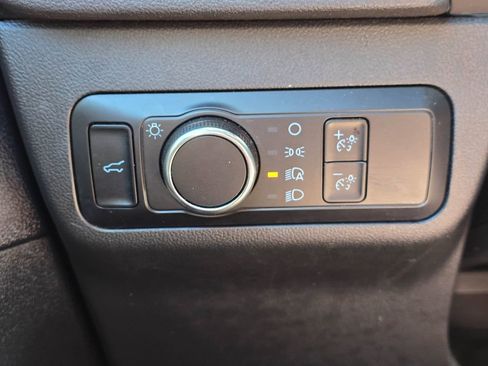 Used 2023 Ford Escape Active w/ Tech Pack #1 AWD/4WD image 25