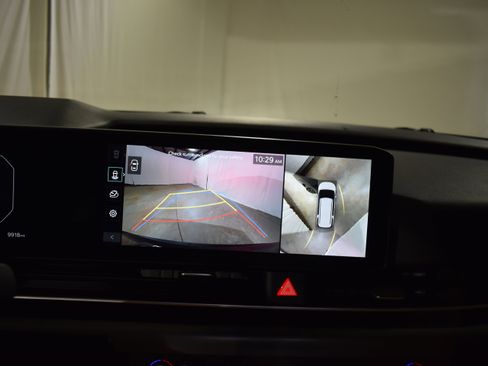 Used 2025 Kia Carnival SX Prestige image 22