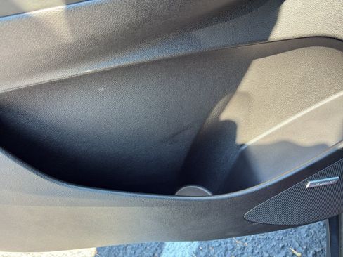 Used 2022 Chevrolet Bolt LT w/ Infotainment Package FWD image 22