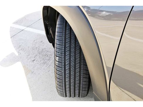 Certified 2025 MAZDA CX-50 2.5 Turbo w/ Accent Package image 29