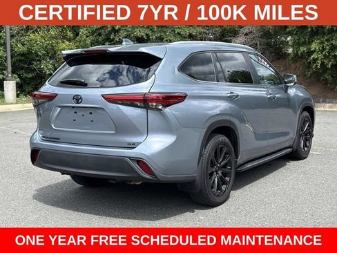 Used 2023 Toyota Highlander XLE FWD image 2