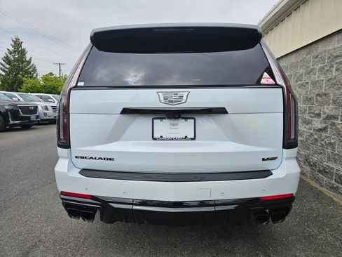 Used 2026 Cadillac Escalade V AWD/4WD image 6
