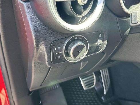 Used 2023 Alfa Romeo Stelvio Ti AWD/4WD image 22