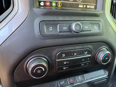 Used 2019 Chevrolet Silverado 1500 Custom AWD/4WD image 17