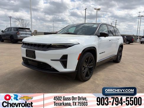 Used 2024 Jeep Wagoneer Launch Edition image 1