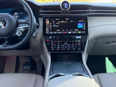 Used 2023 Maserati Grecale GT image 14