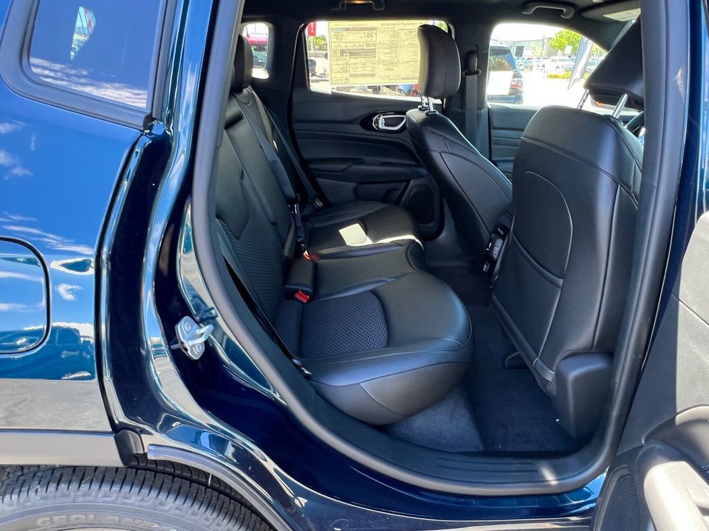 New 2026 Jeep Compass Latitude AWD/4WD image 16