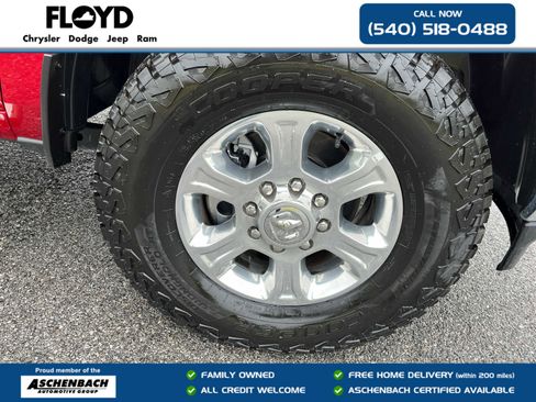 Used 2025 RAM 2500 Big Horn w/ Safety Group AWD/4WD image 35